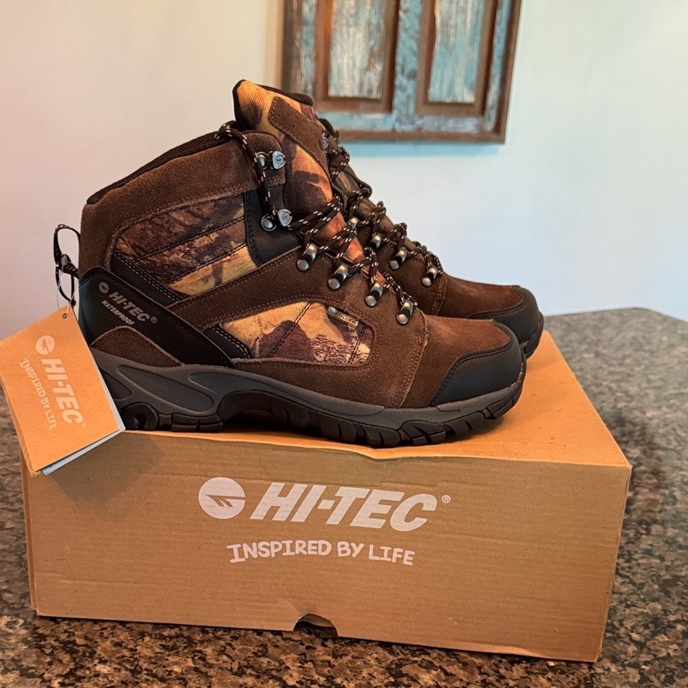 Hi-Tec dr tech waterproof Camo Black Outdoor Boots NWT 9